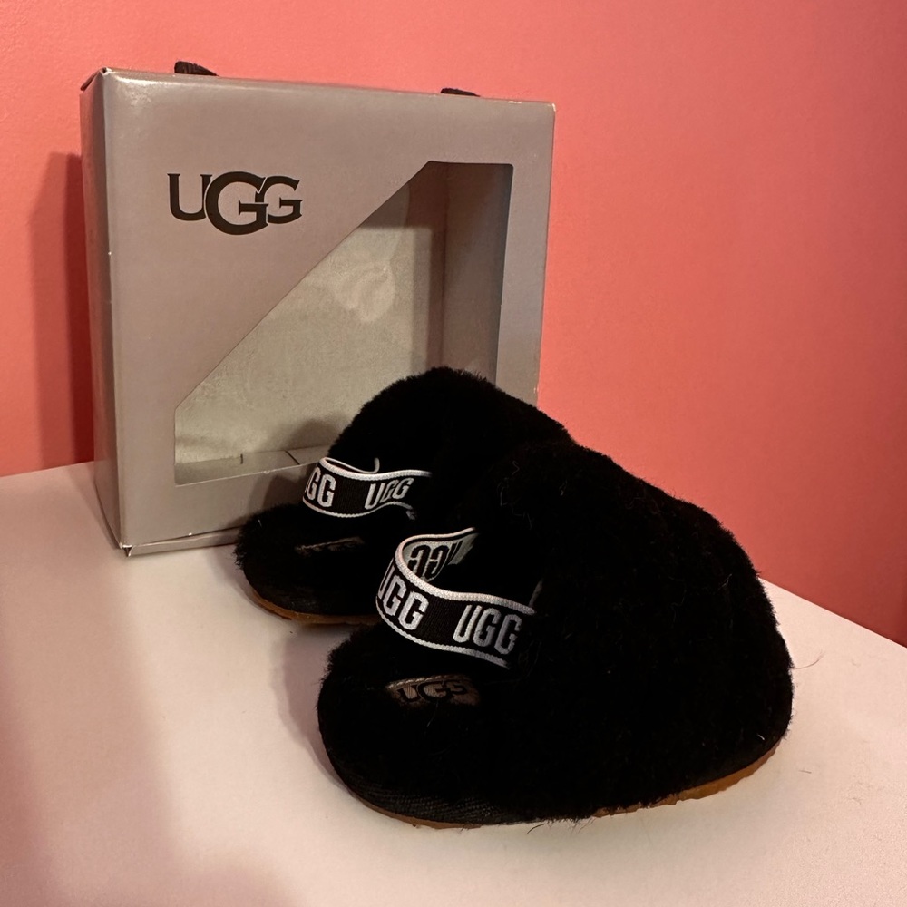 NEW: Baby UGG Fluff Sandals